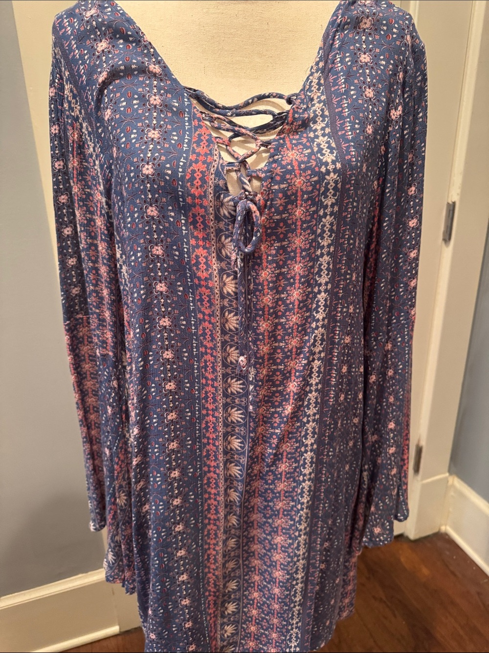 Women's Navy Blue Floral Lace-Up Long Sleeve Dress